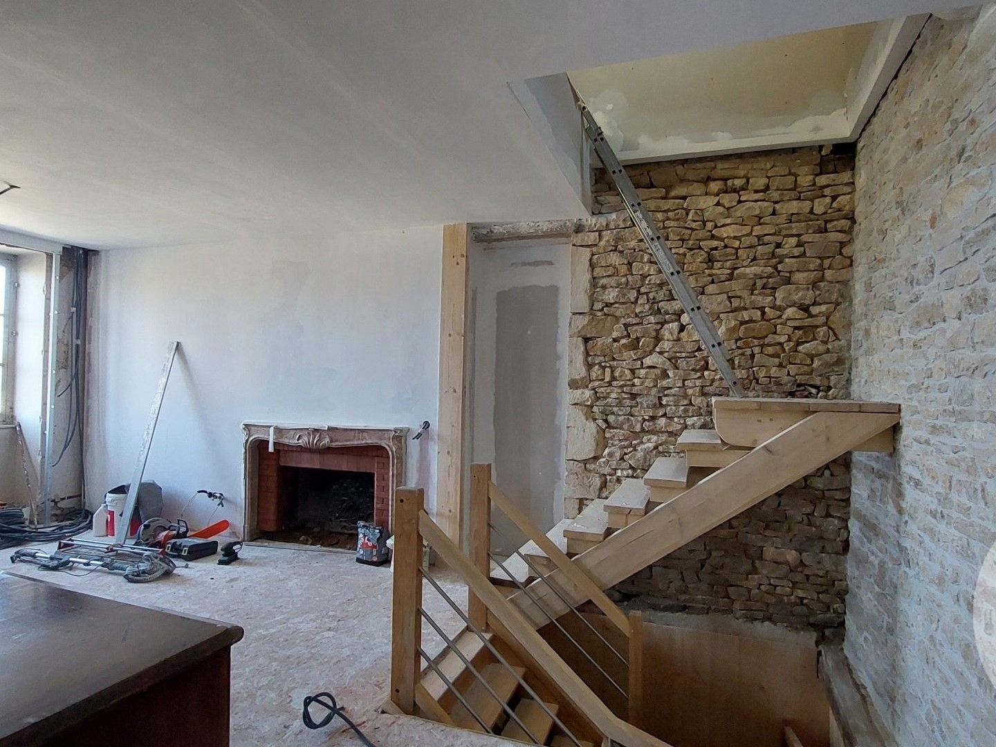Appartement 1 pièce 97 m²
