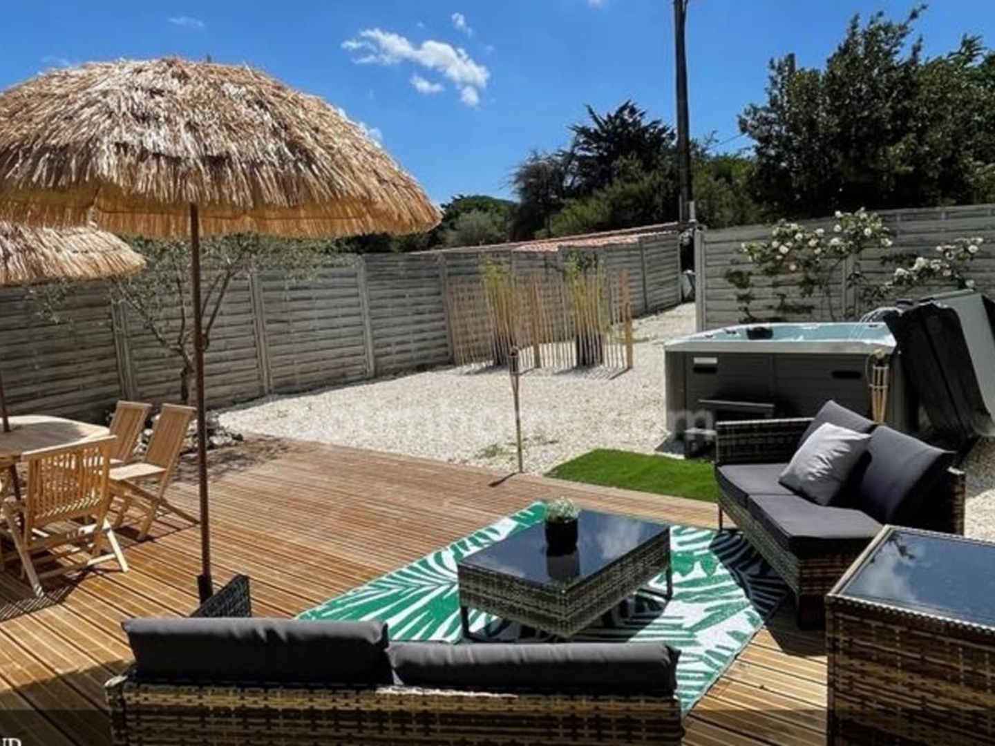 Immeuble à vendre - 8 pièces - 129m2 - La Couarde-Sur-Mer (17670)