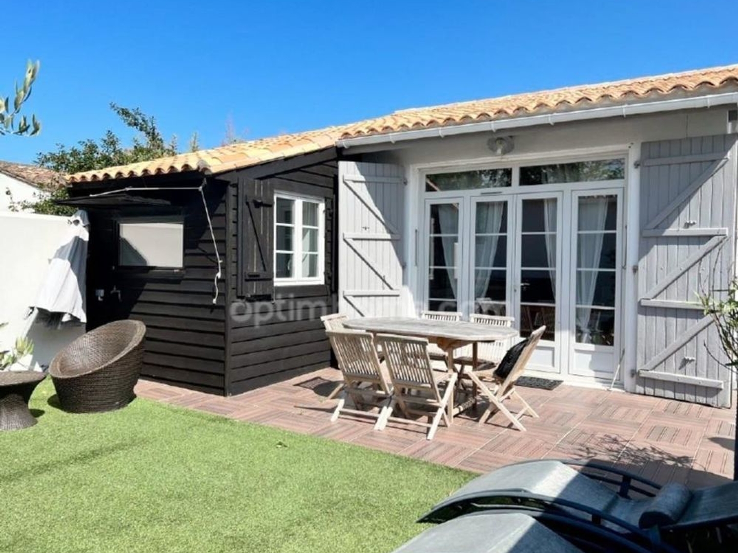 Immeuble à vendre - 8 pièces - 129m2 - La Couarde-Sur-Mer (17670)