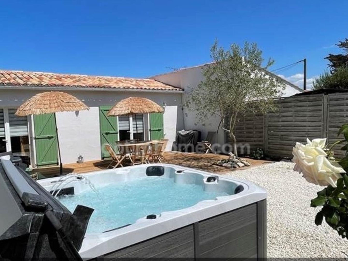 Immeuble à vendre - 8 pièces - 129m2 - La Couarde-Sur-Mer (17670)