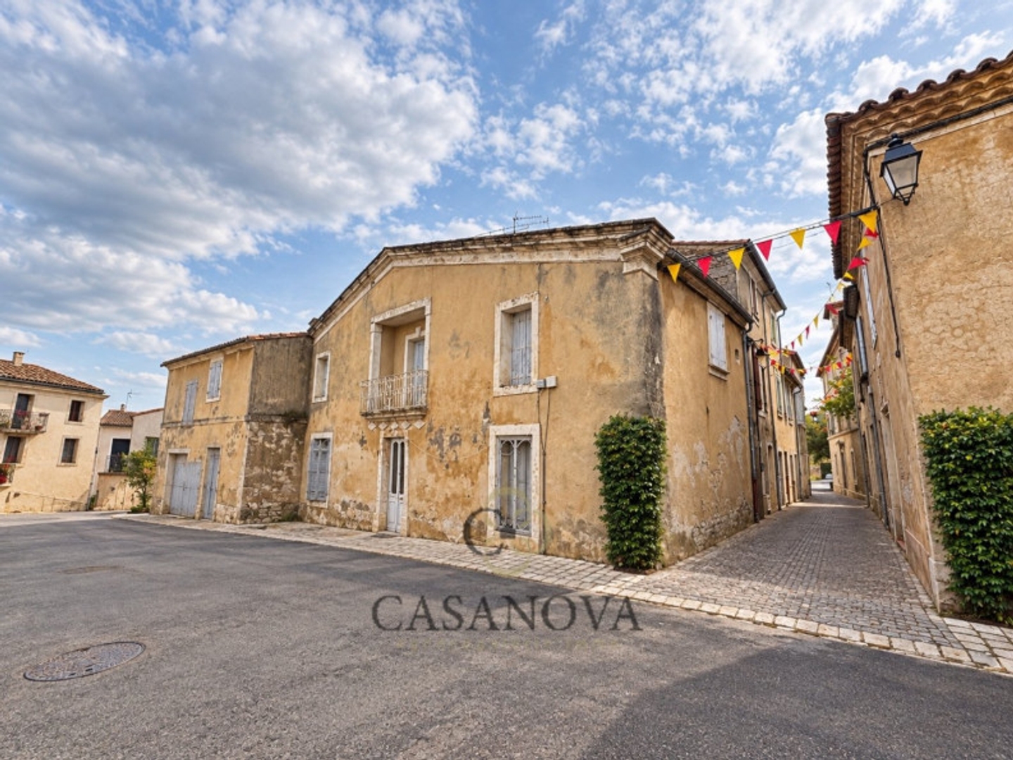 Maison à vendre - 8 pièces - 220m2 - Saint-Geniès-Des-... (34160)