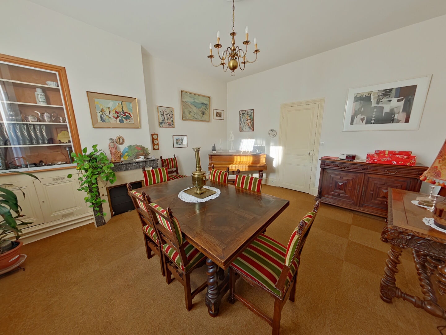 Maison à vendre - 10 pièces - 266m2 - Châtellerault (86100)