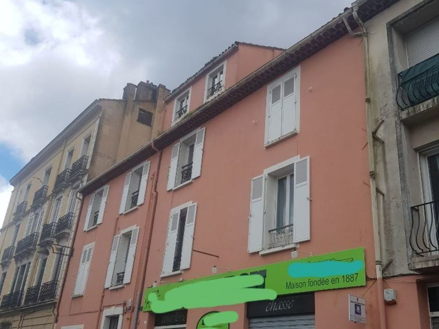 Immeuble entier de plus de 600m² !!! STOP AFFAIRE