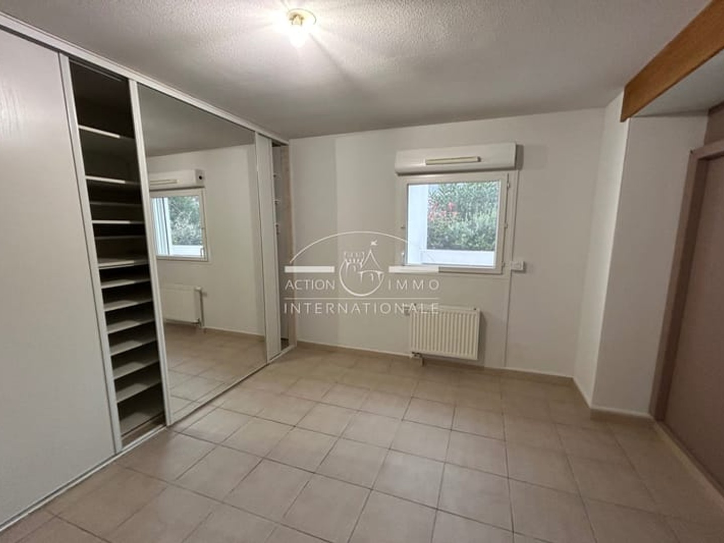 Appartement à vendre - 2 pièces - 48m2 - Saint-Martin-De-Crau (13310)