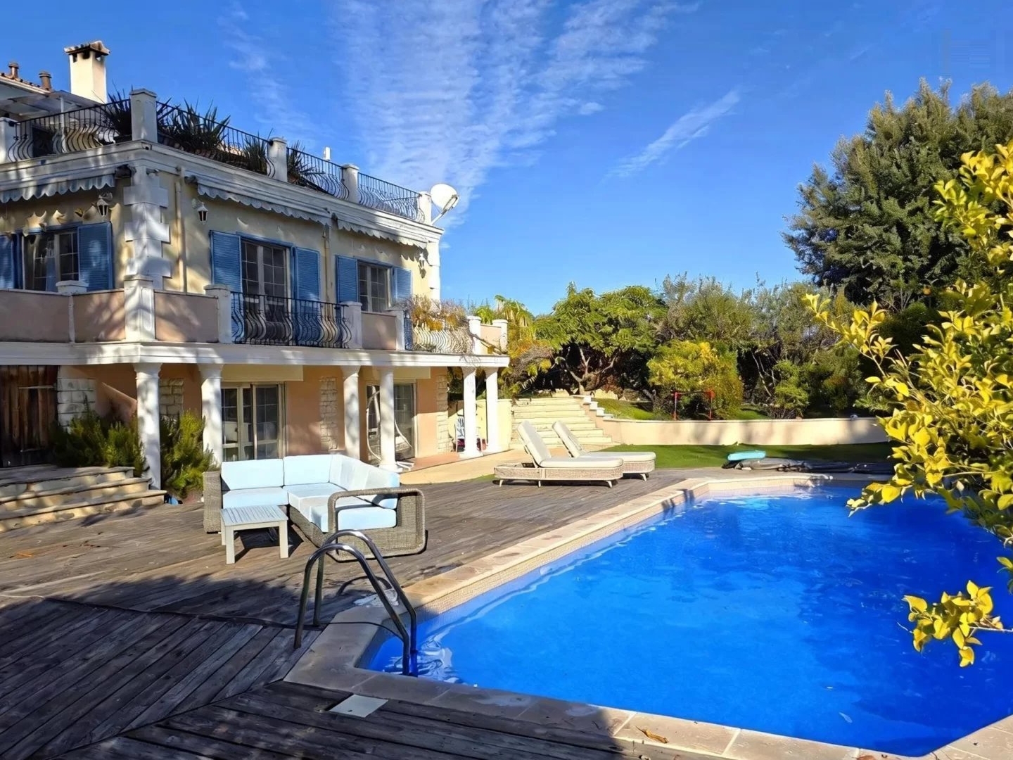 Maison à vendre - 250m2 - Saint-Paul-De-Vence (06570)