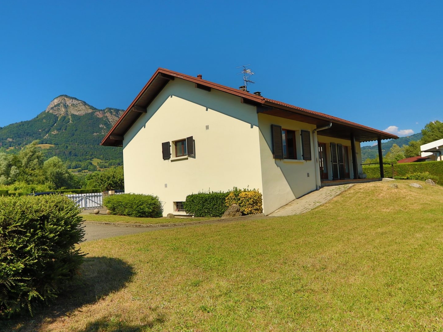 Maison à vendre - 5 pièces - 92m2 - Marnaz (74460)