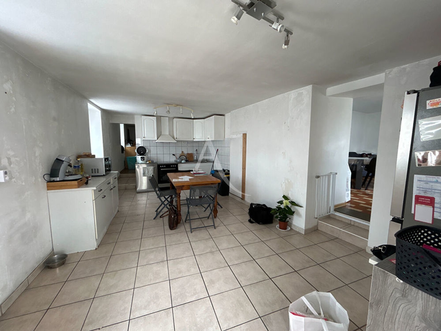Maison à vendre - 5 pièces - 850m2 - Marigné-Peuton (53200)