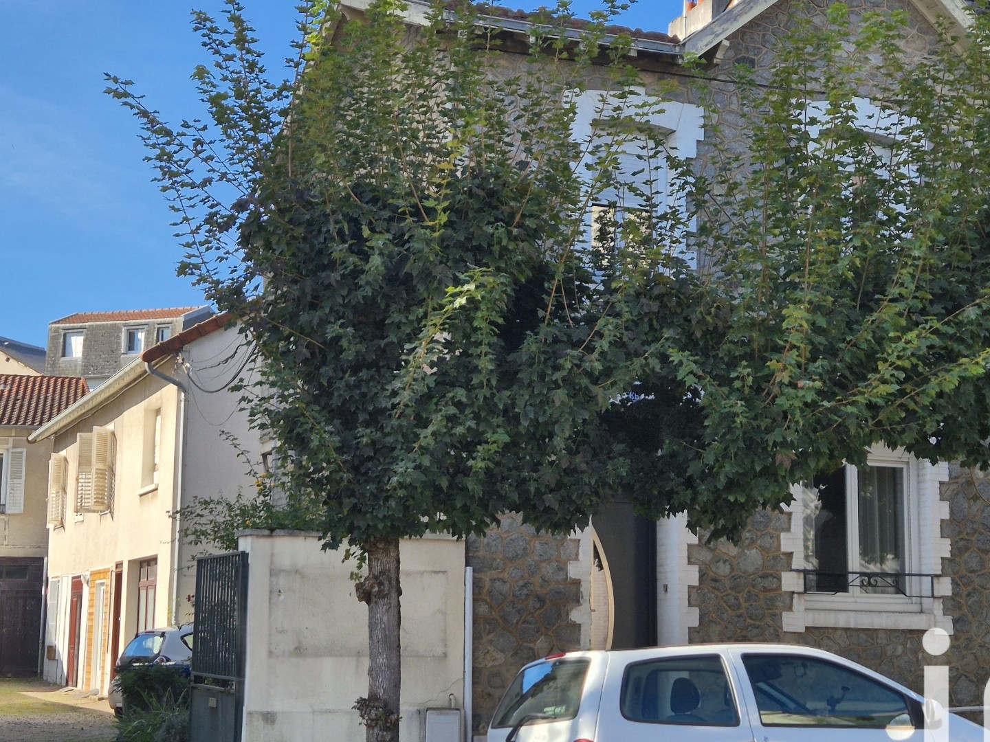 Maison avec appartements 4 pièces 320 m²