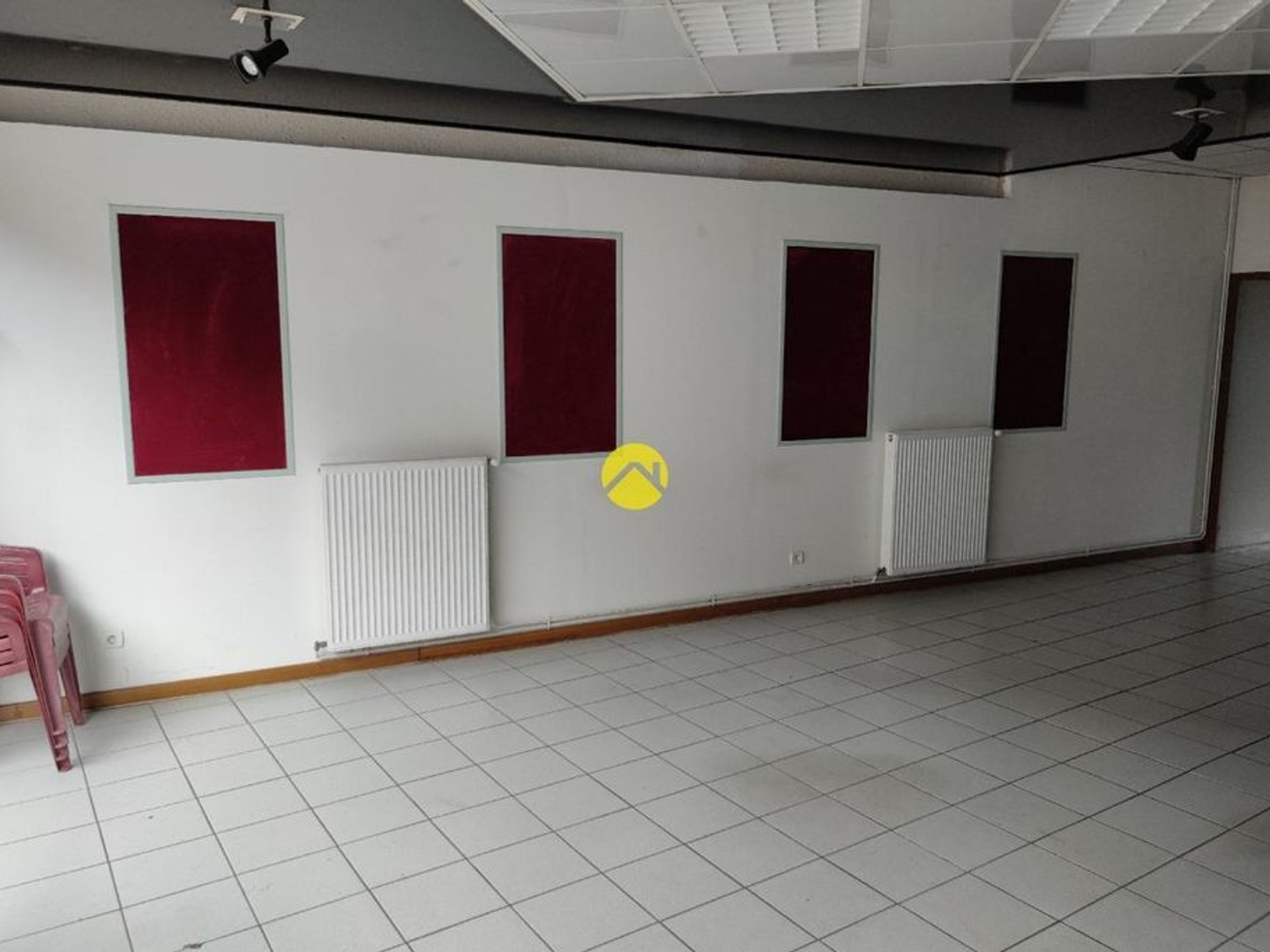 Appartement à vendre - 12 pièces - 250m2 - La Guerche-Sur-L'... (18150)