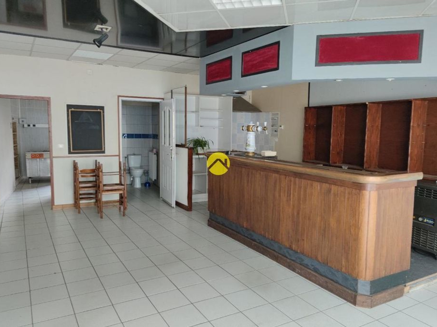 Appartement à vendre - 12 pièces - 250m2 - La Guerche-Sur-L'... (18150)