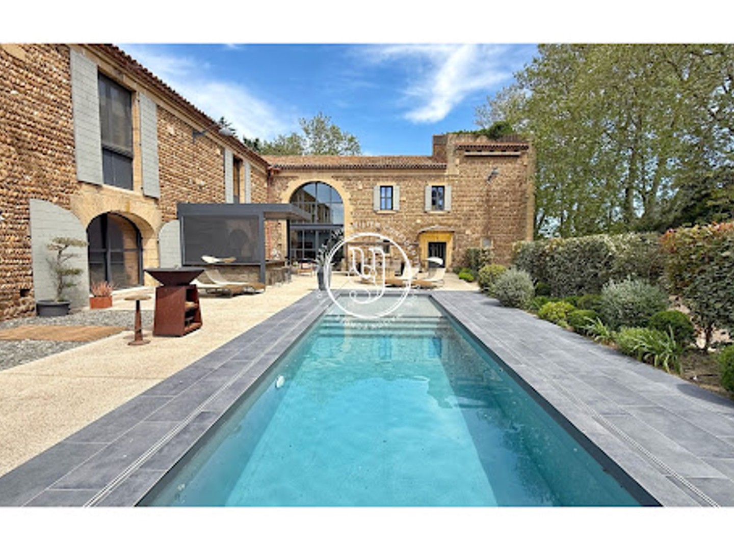 Maison à vendre - 10 pièces - 521m2 - Mouriès (13890)