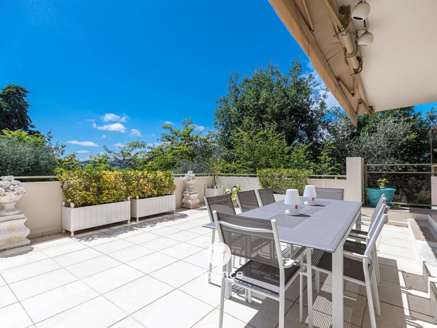 MOIRANS T3 DE 66M2 DONNANT SUR TERRASSE DE 17M2