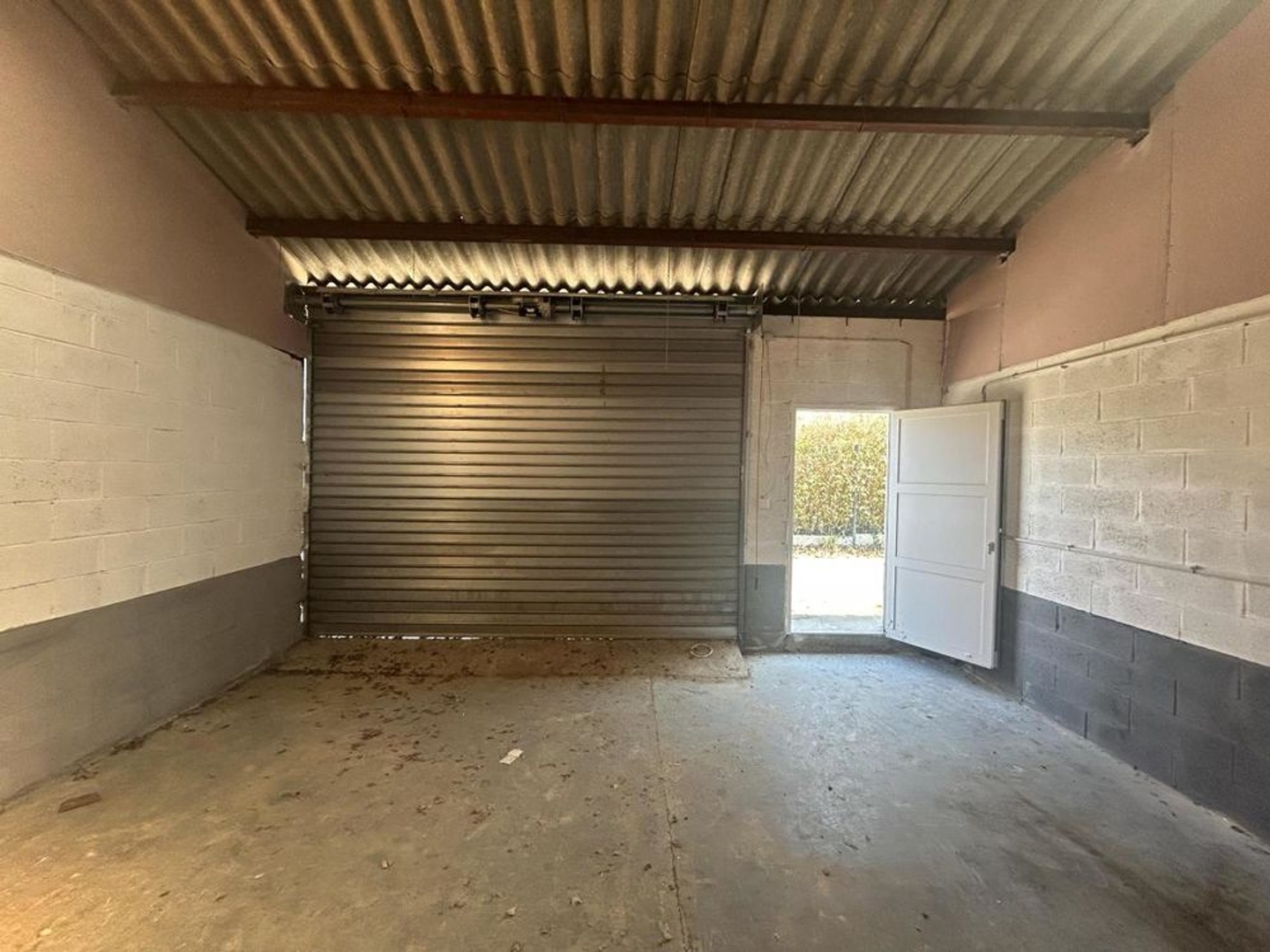 Locaux à vendre - 200m2 - Cambrai (59400)