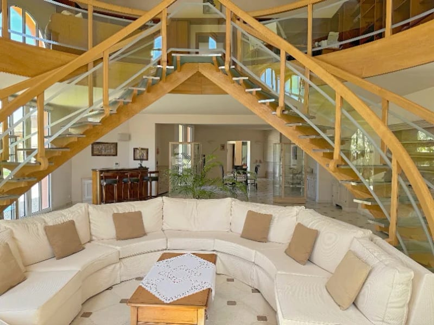 Maison à vendre - 680m2 - Loriol-Du-Comtat (84870)