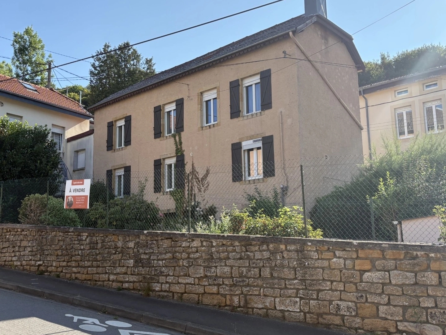 Maison de village 5 pièces avec jardin et fort potentiel - Réhon (54430)