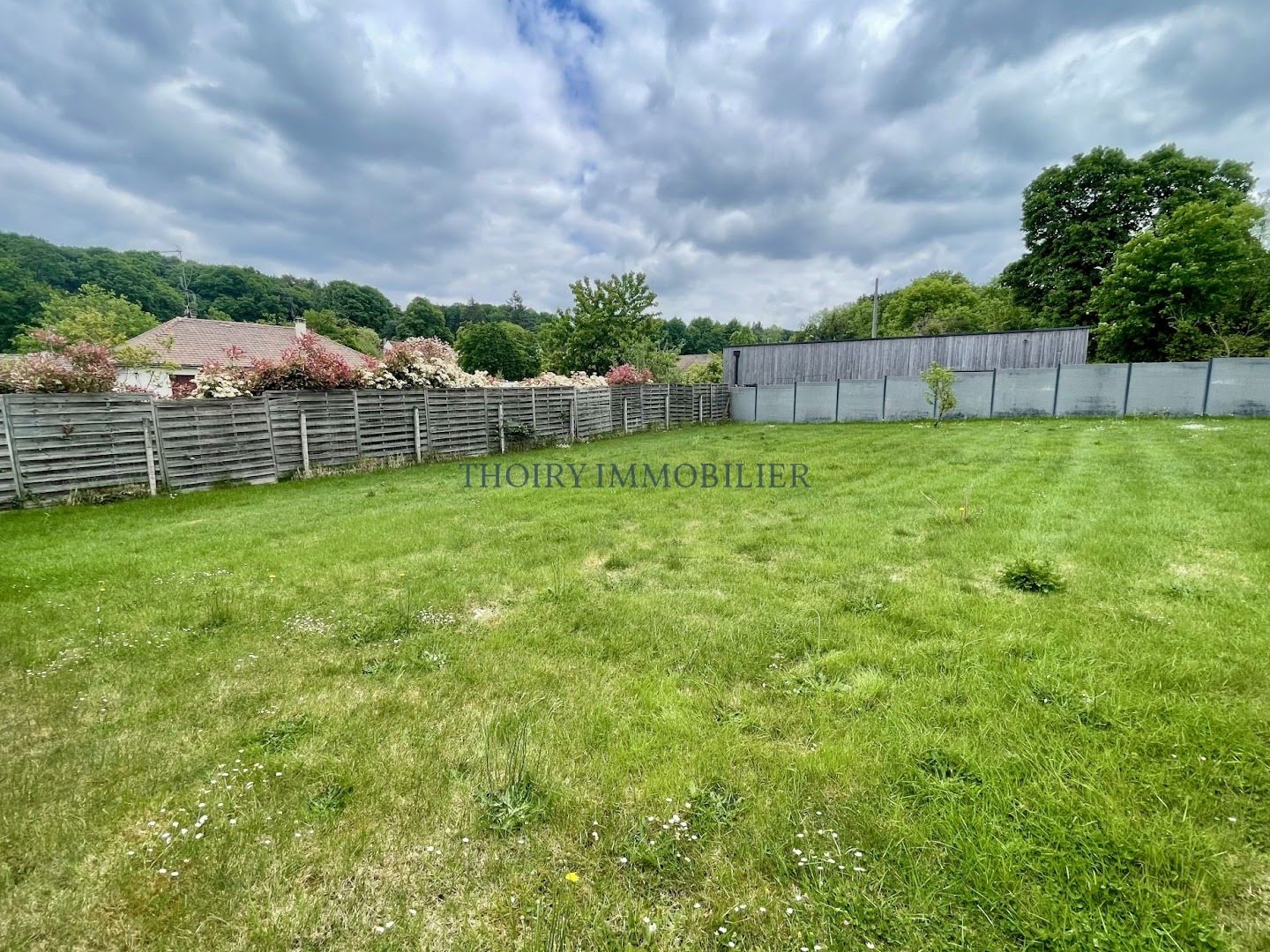 Terrain 435 m²