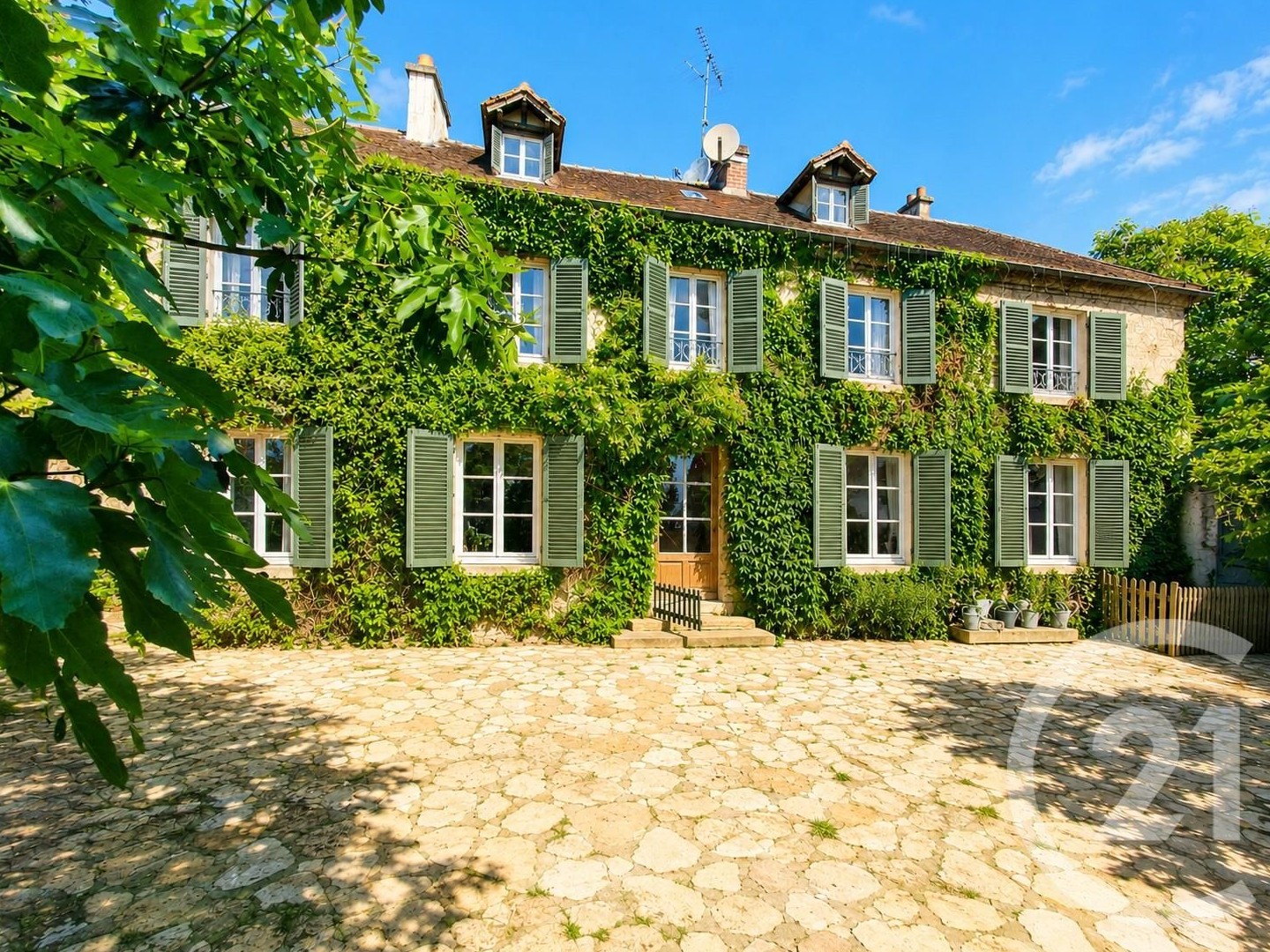 Maison 9 pièces 201 m²