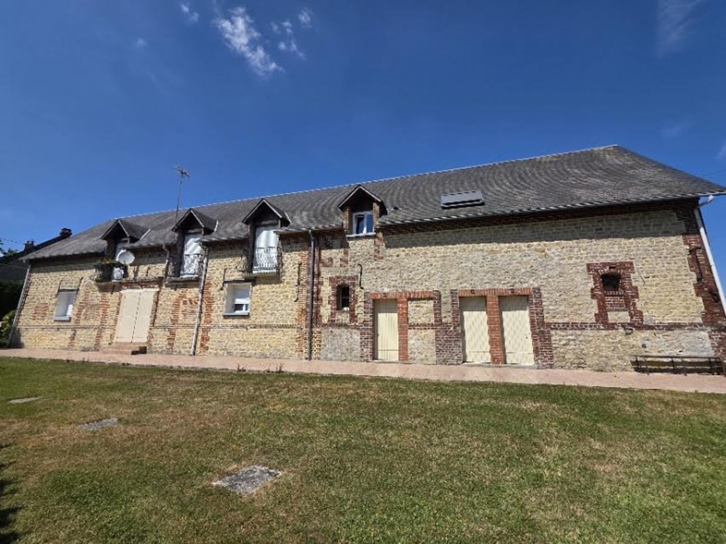 Maison 12 pièces 185 m²