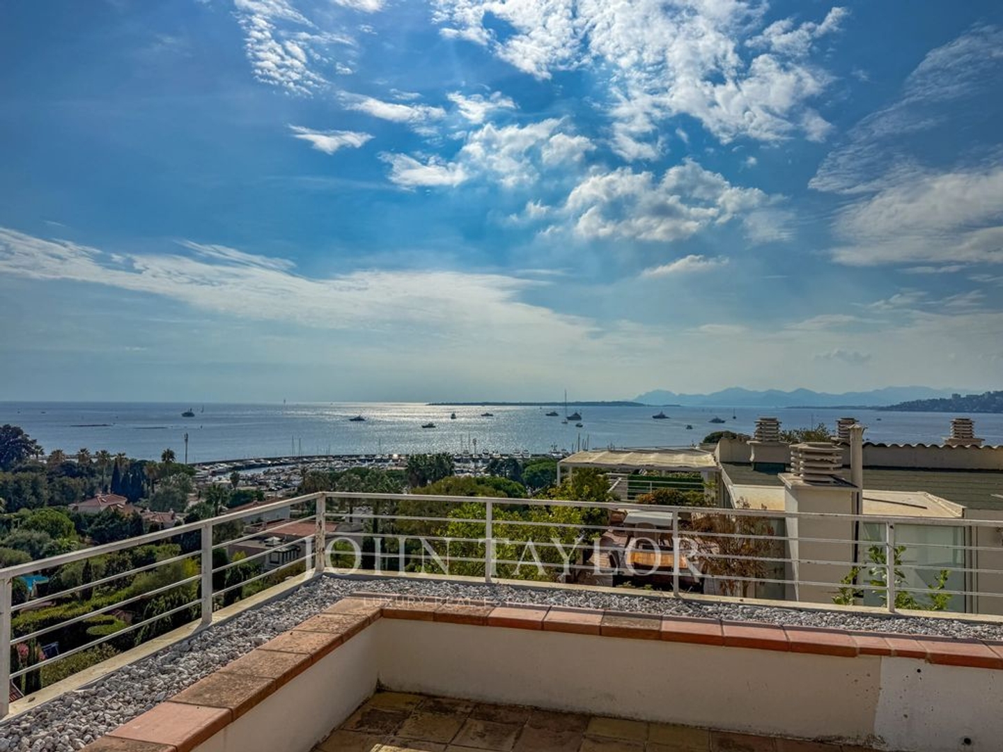 Appartement 7 pièces 176 m²