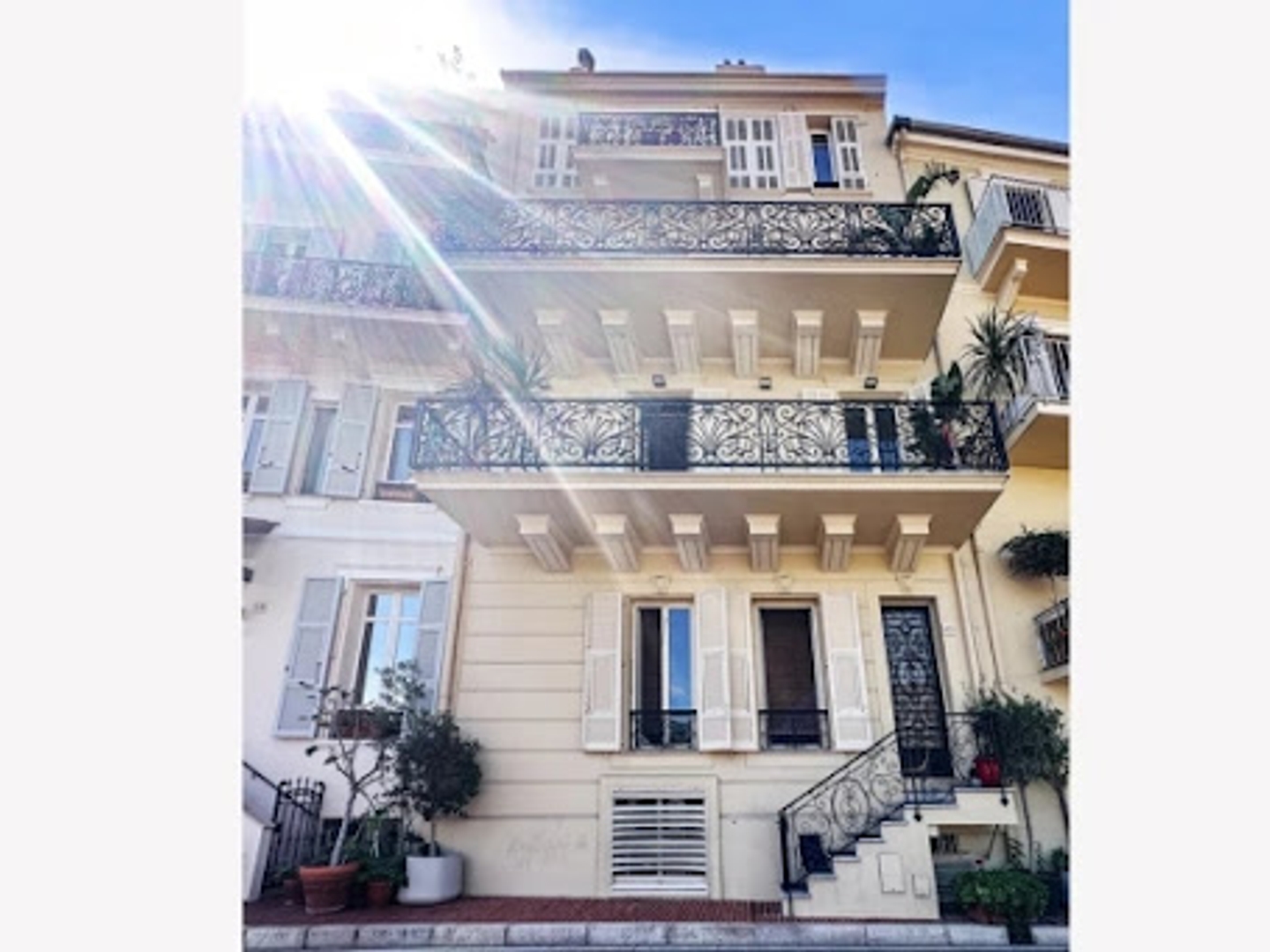 Maison 7 pièces 650 m²