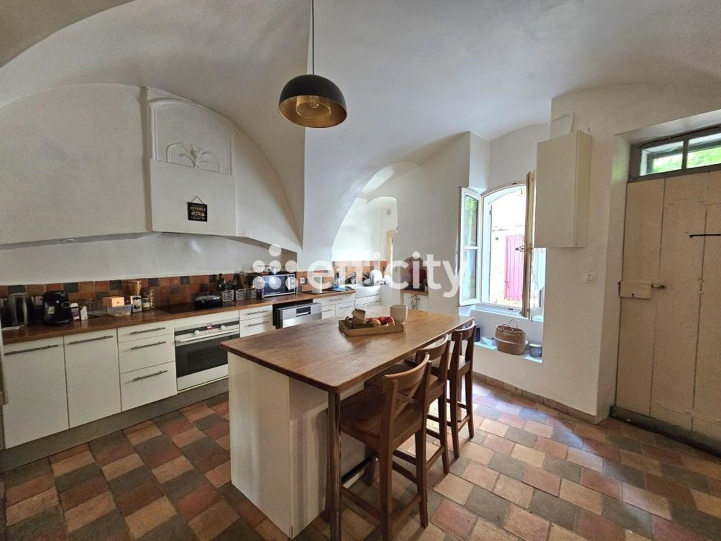 Maison à vendre - 6 pièces - 125m2 - Cabrières-D'aigues (84240)
