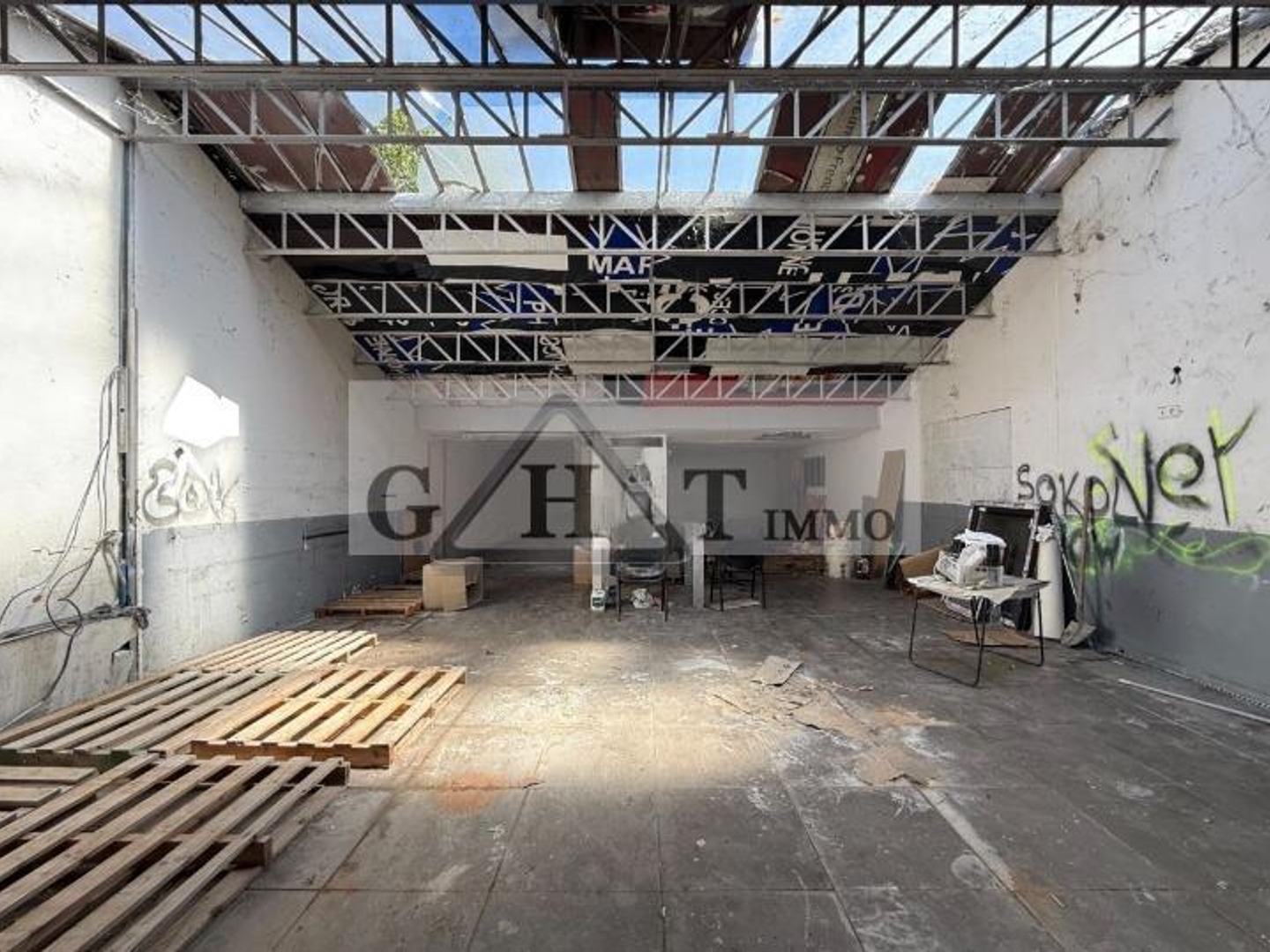 Locaux à vendre - 200m2 - Pantin (93500)