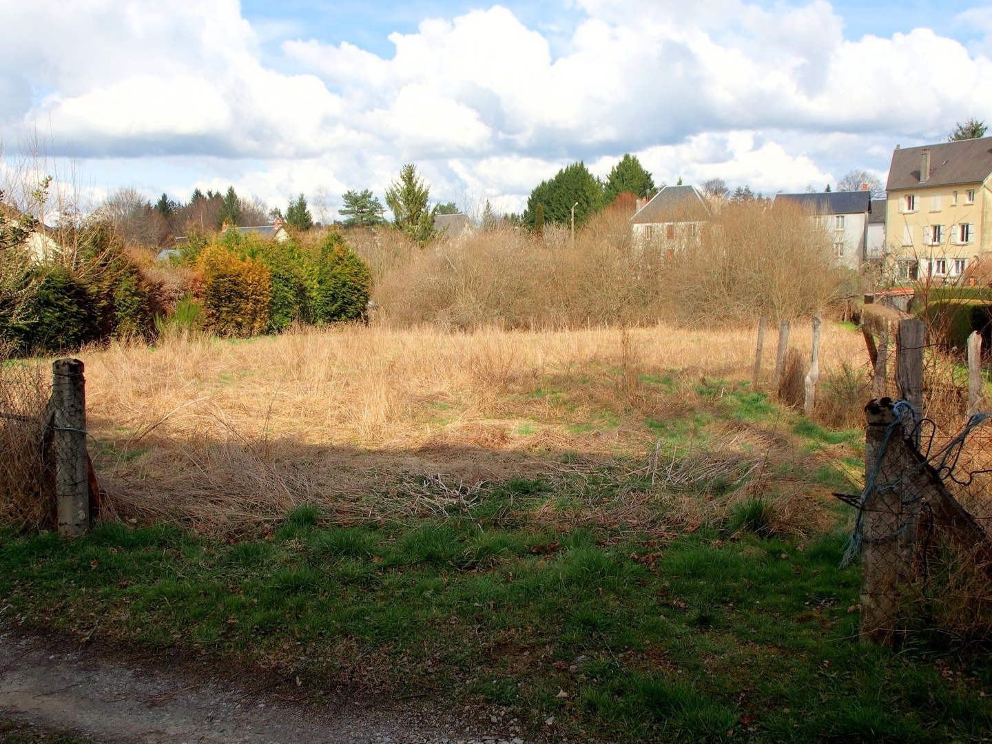 VENTE : terrain de 1 783 m² à Merlines