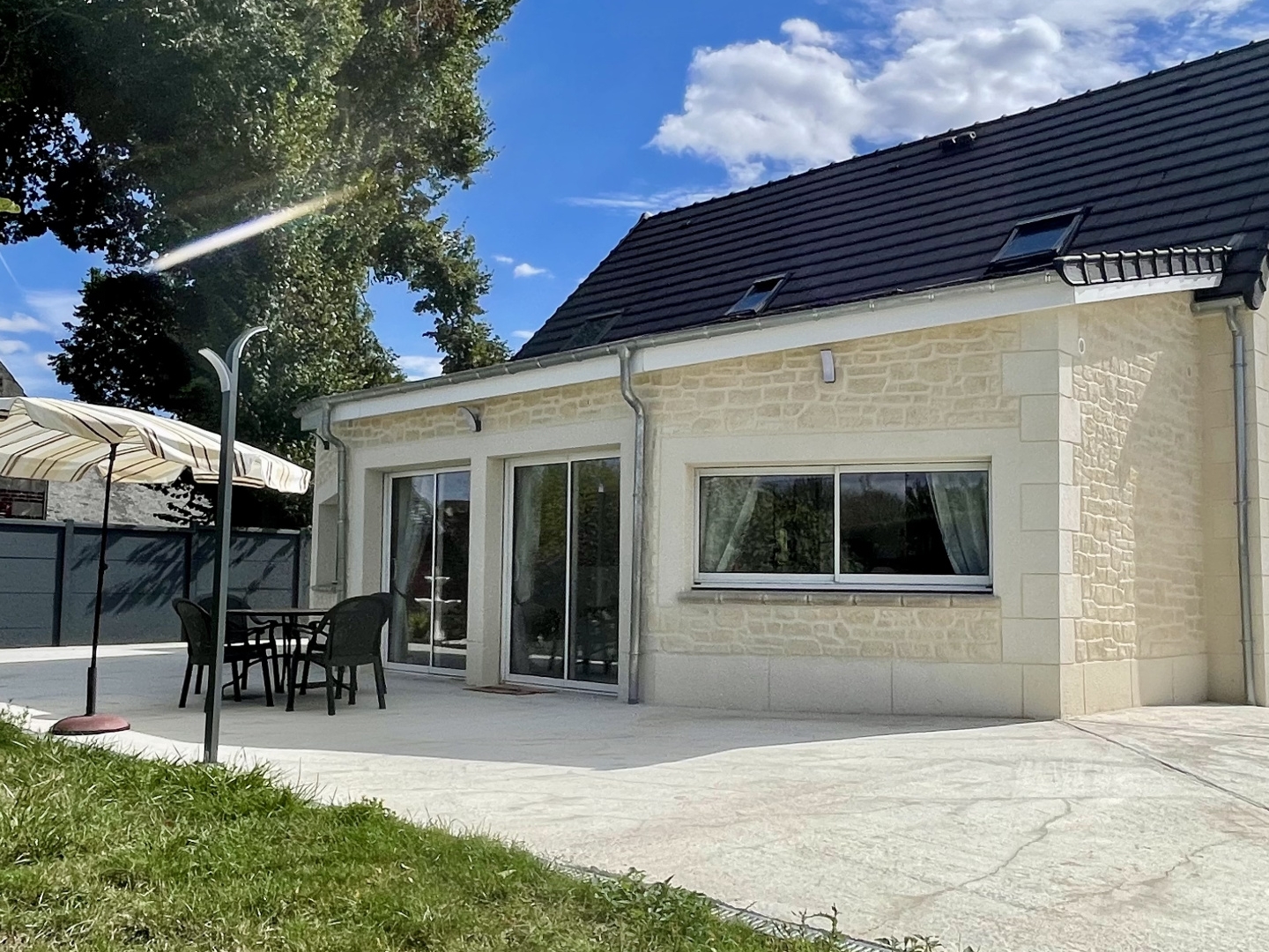 Pavillon récent en excellent état