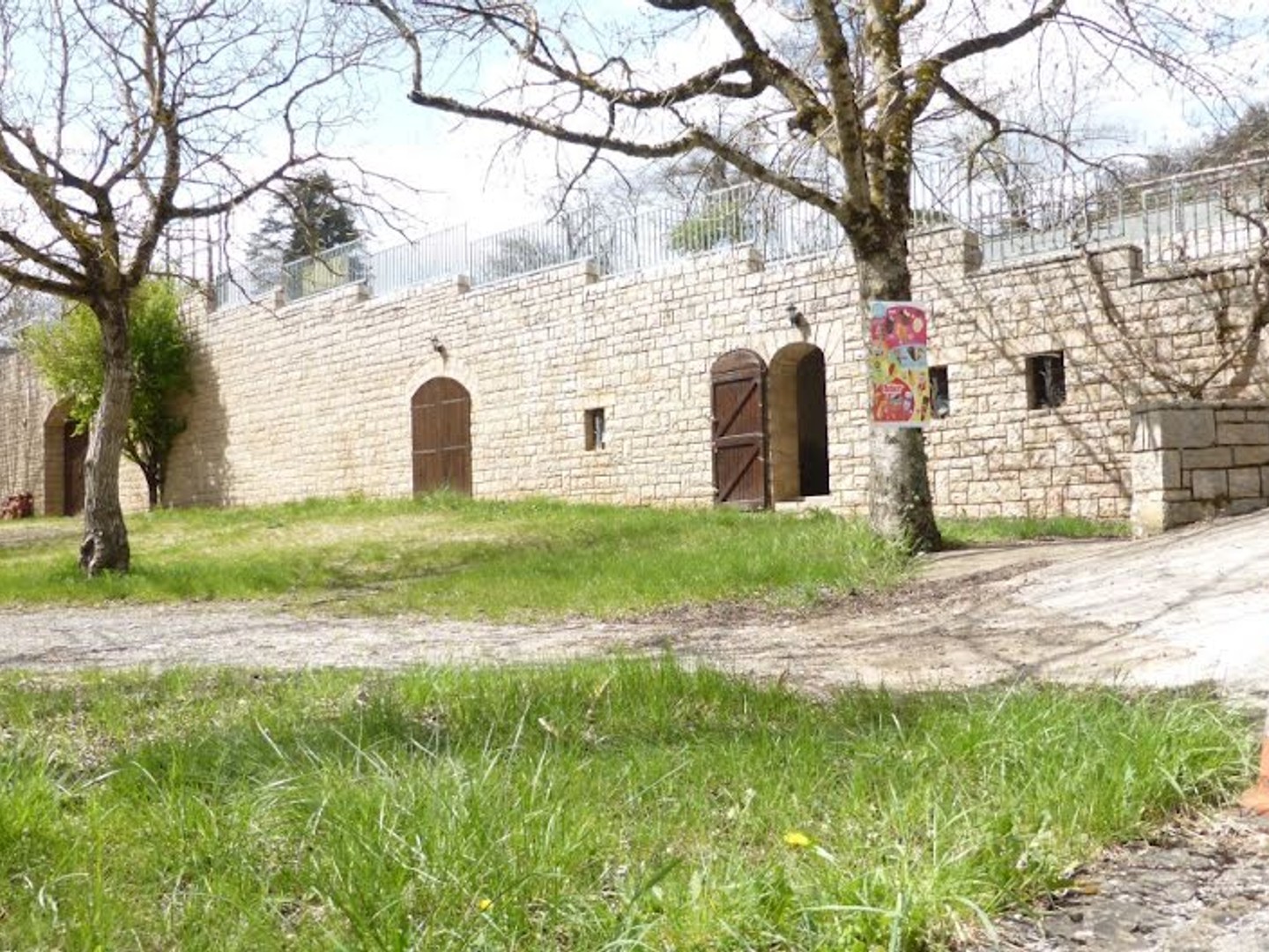 Local 240 m²