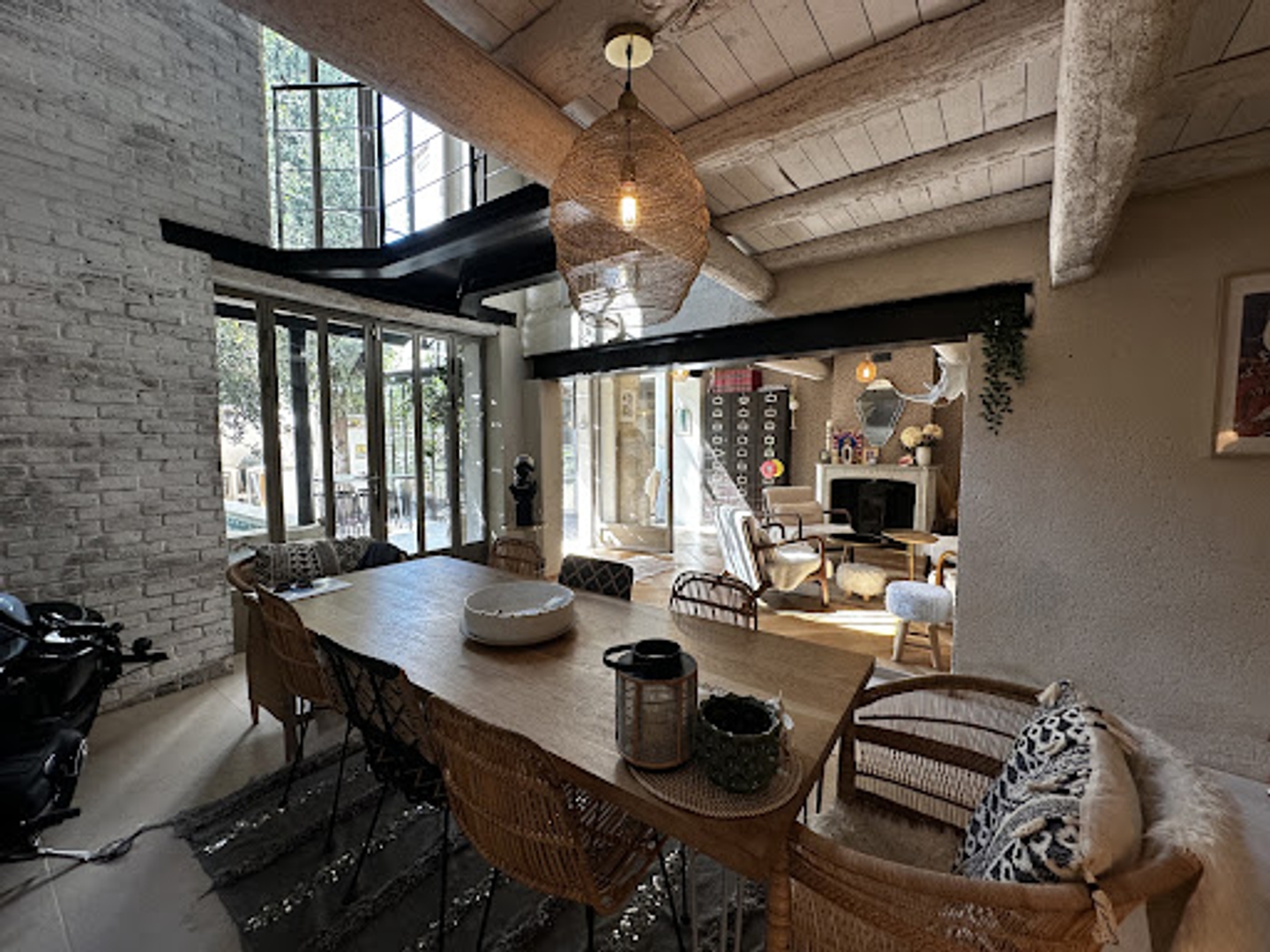 Maison à vendre - 9 pièces - 220m2 - Maillane (13910)
