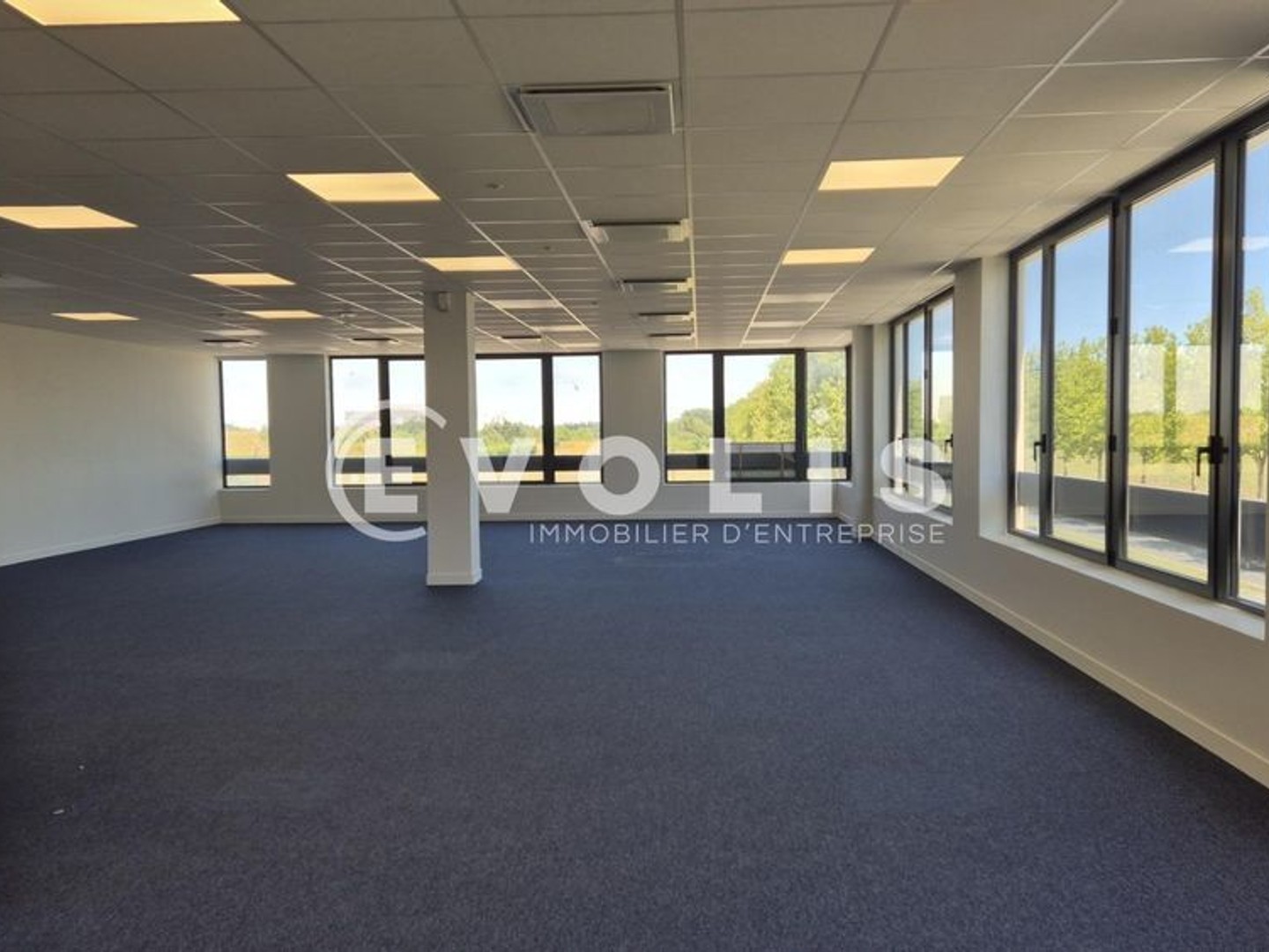 Bureaux à vendre - 171m2 - Chessy (77700)