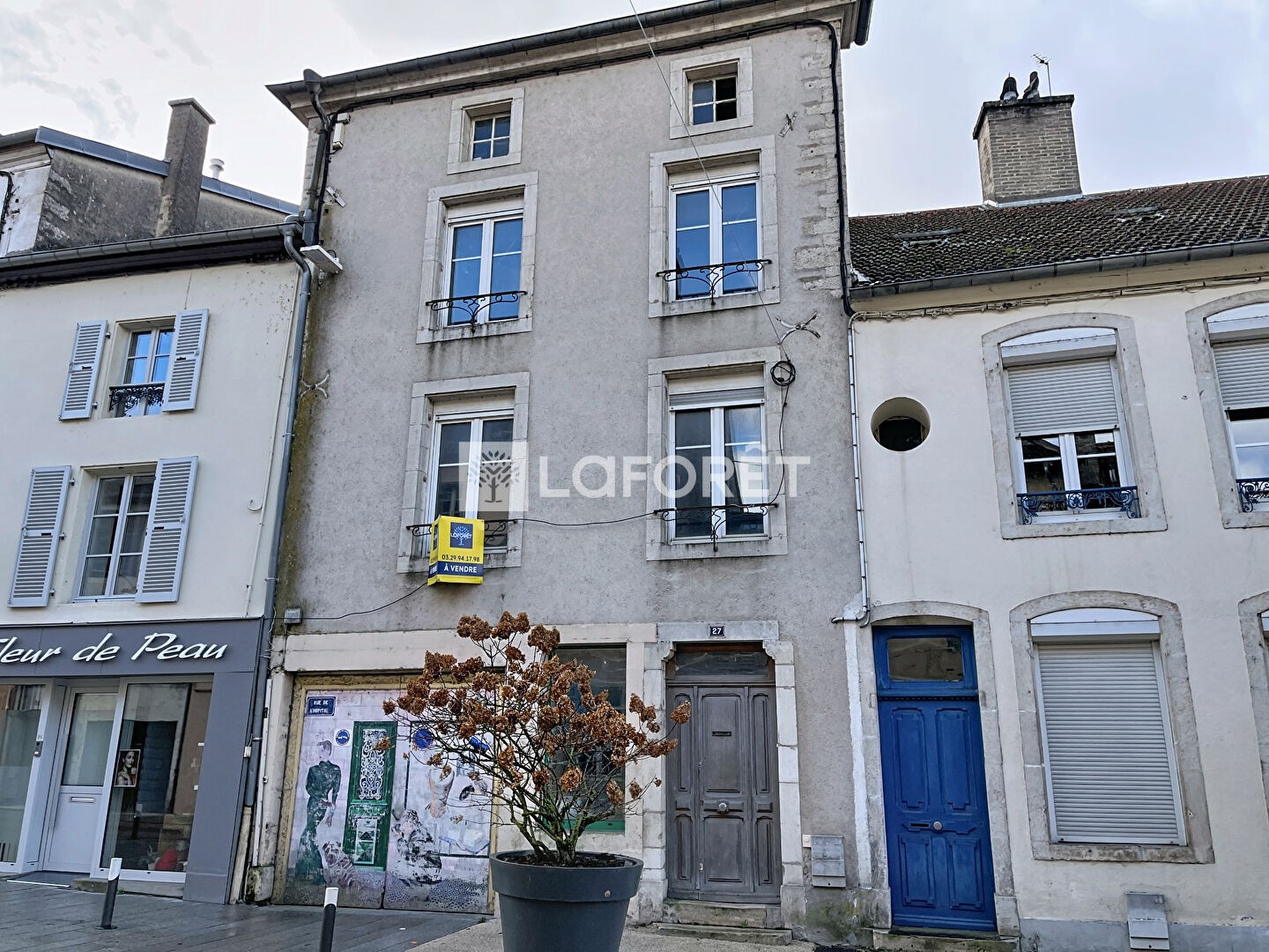 Maison 3 pièces 335 m²