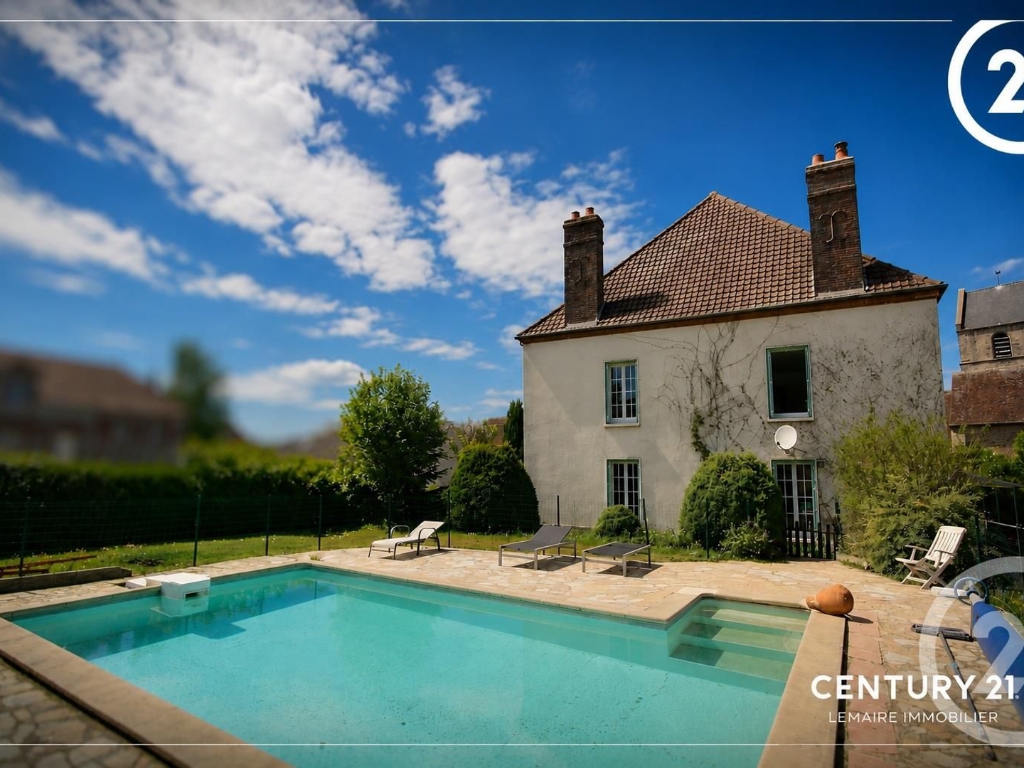 Maison 8 pièces 241 m²