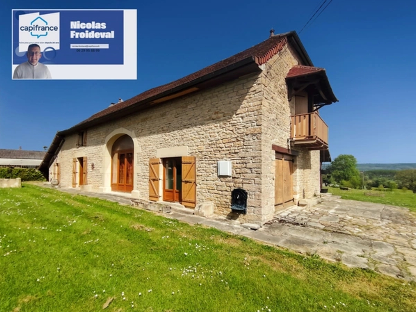 Maison à vendre - 6 pièces - 167m2 - Lons-Le-Saunier (39000)