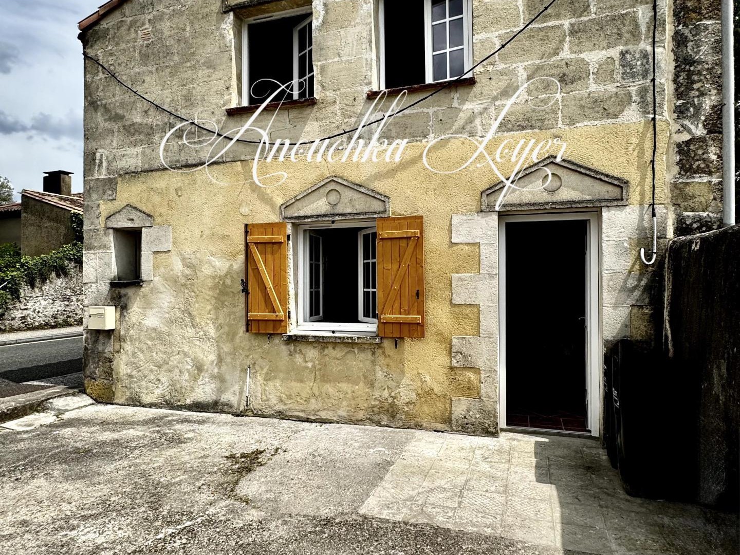 Maison en Pierres - Beau Potentiel à Saisir !