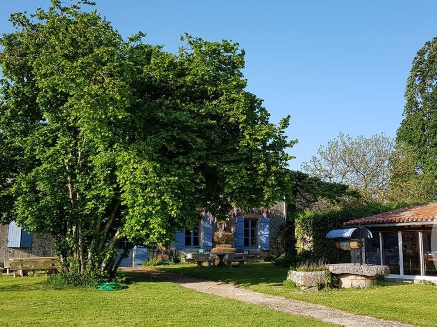 Maison à vendre - 561m2 - Melleran (79190)