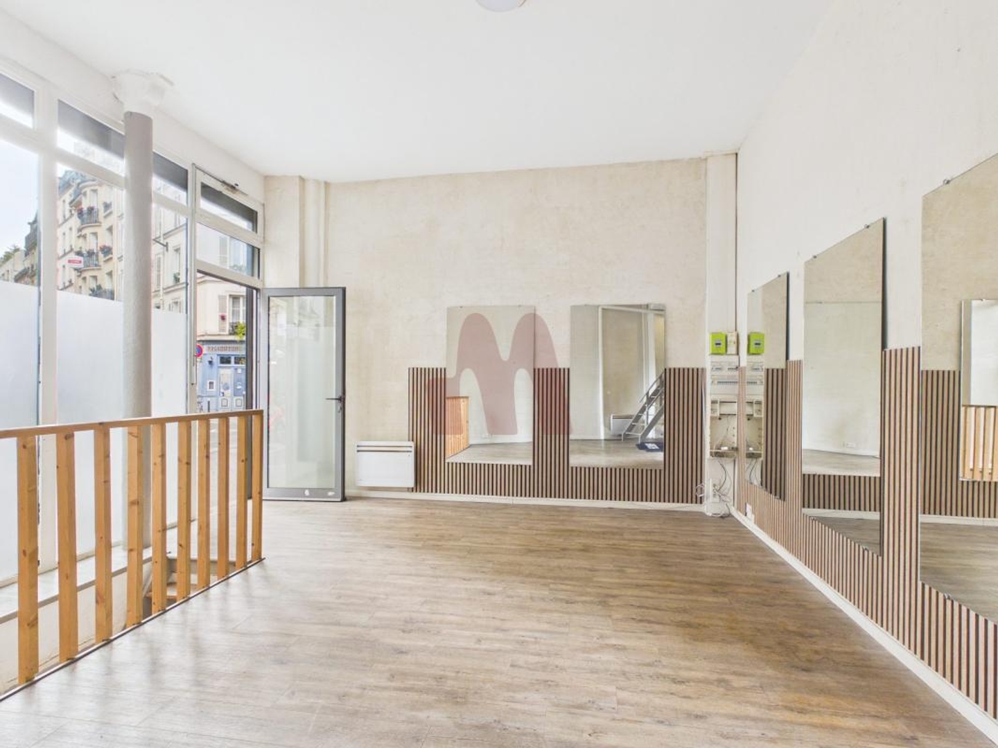 Locaux à vendre - 2 pièces - 88m2 - Paris 17e (75017)