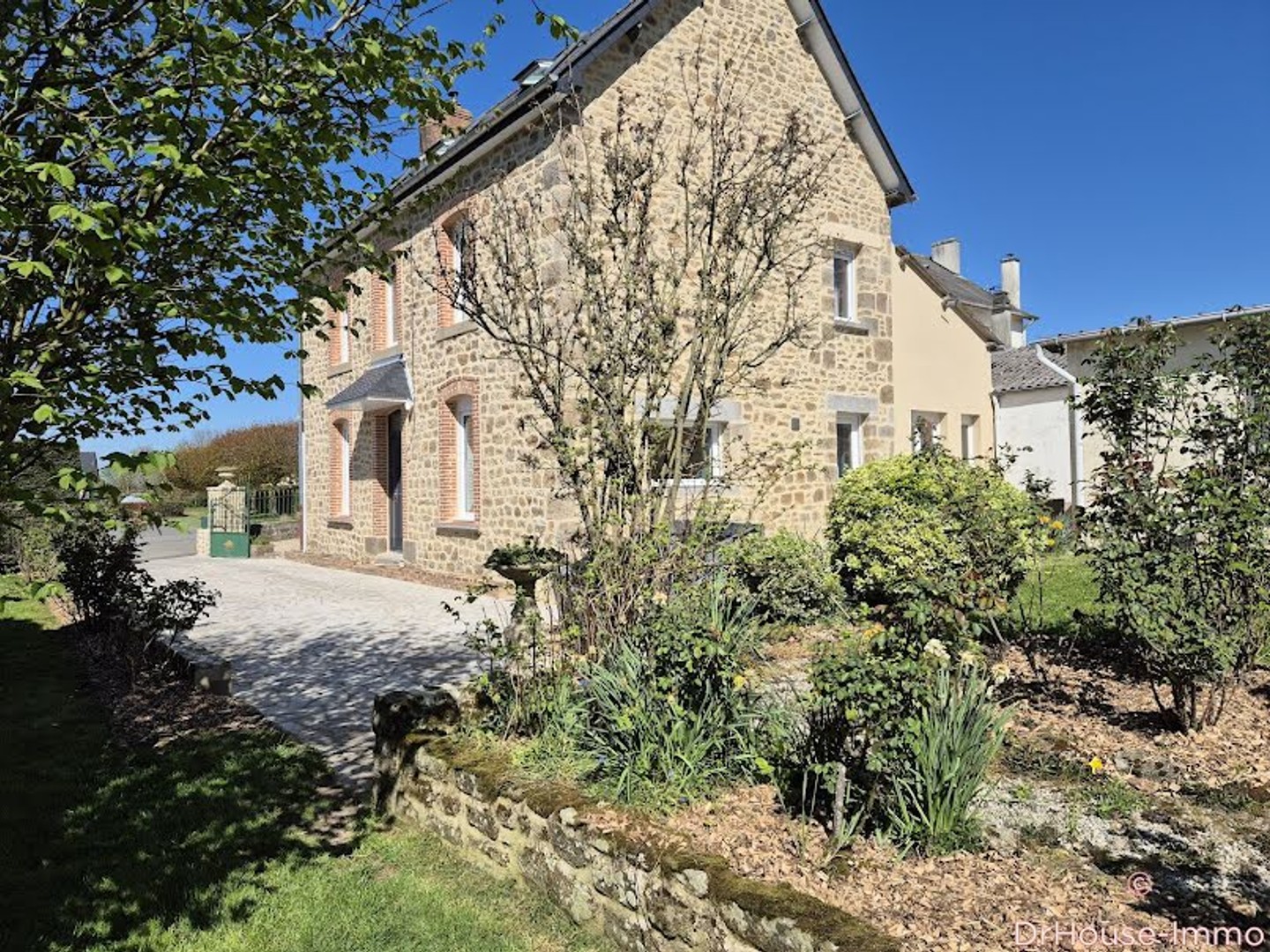 Maison 7 pièces 143 m²