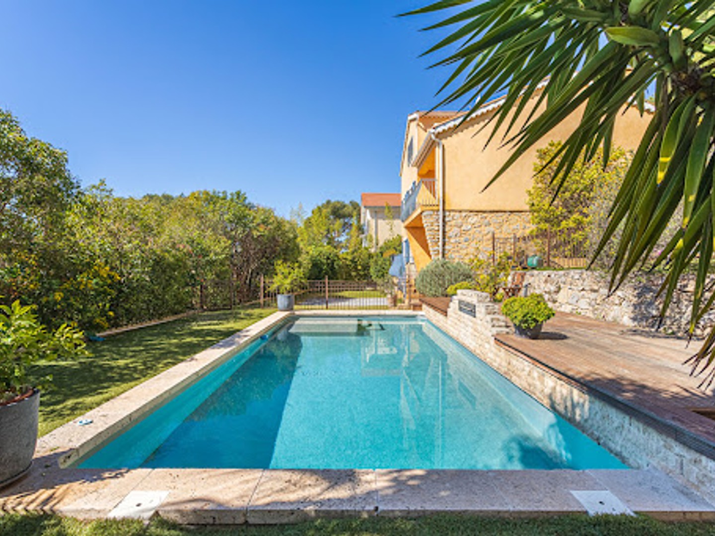 Maison 7 pièces 180 m²
