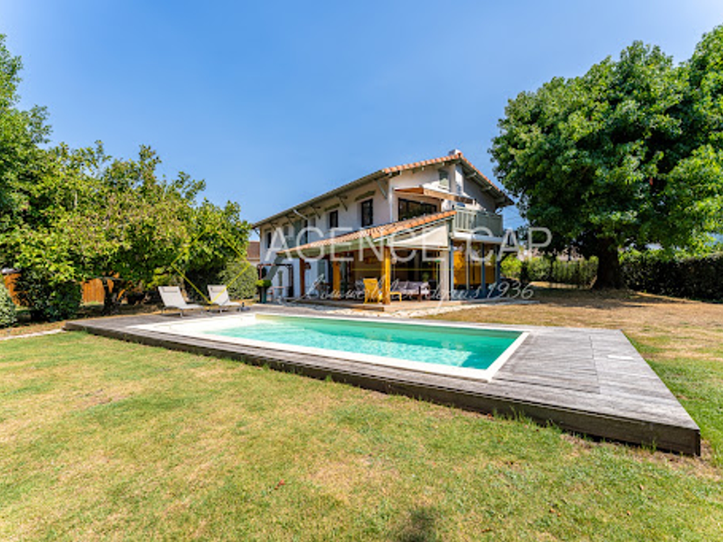 Villa 6 pièces 220 m²