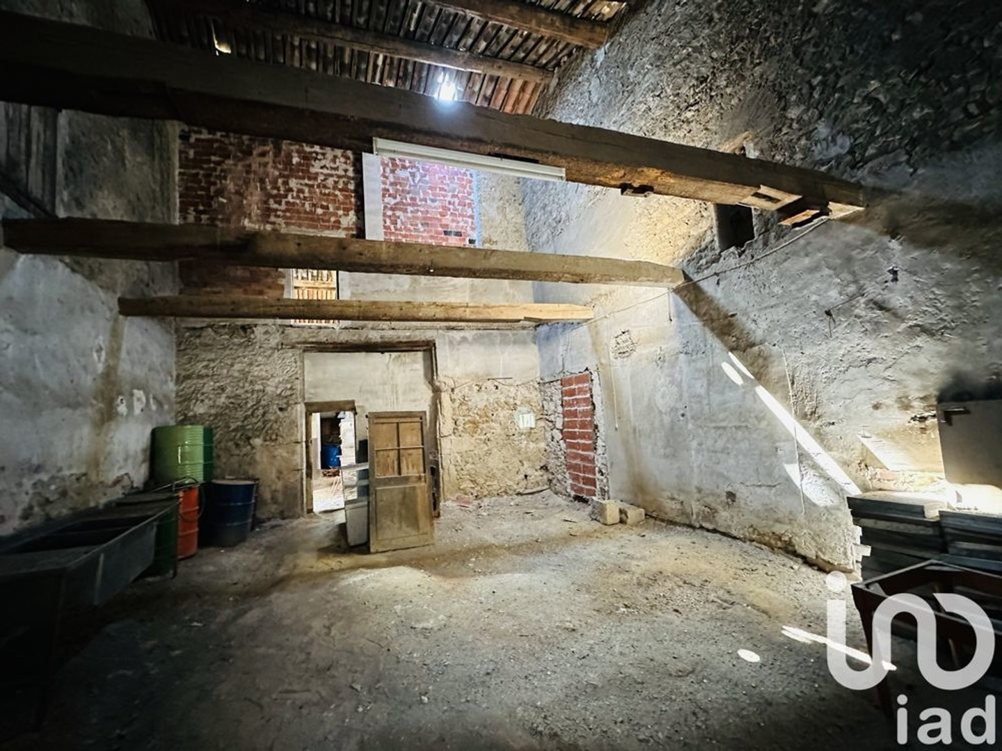 Vente garage 125 m²