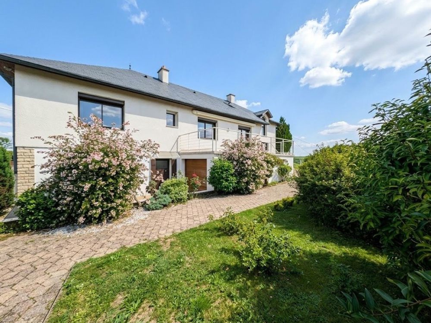 Maison à vendre - 8 pièces - 186m2 - Génelard (71420)