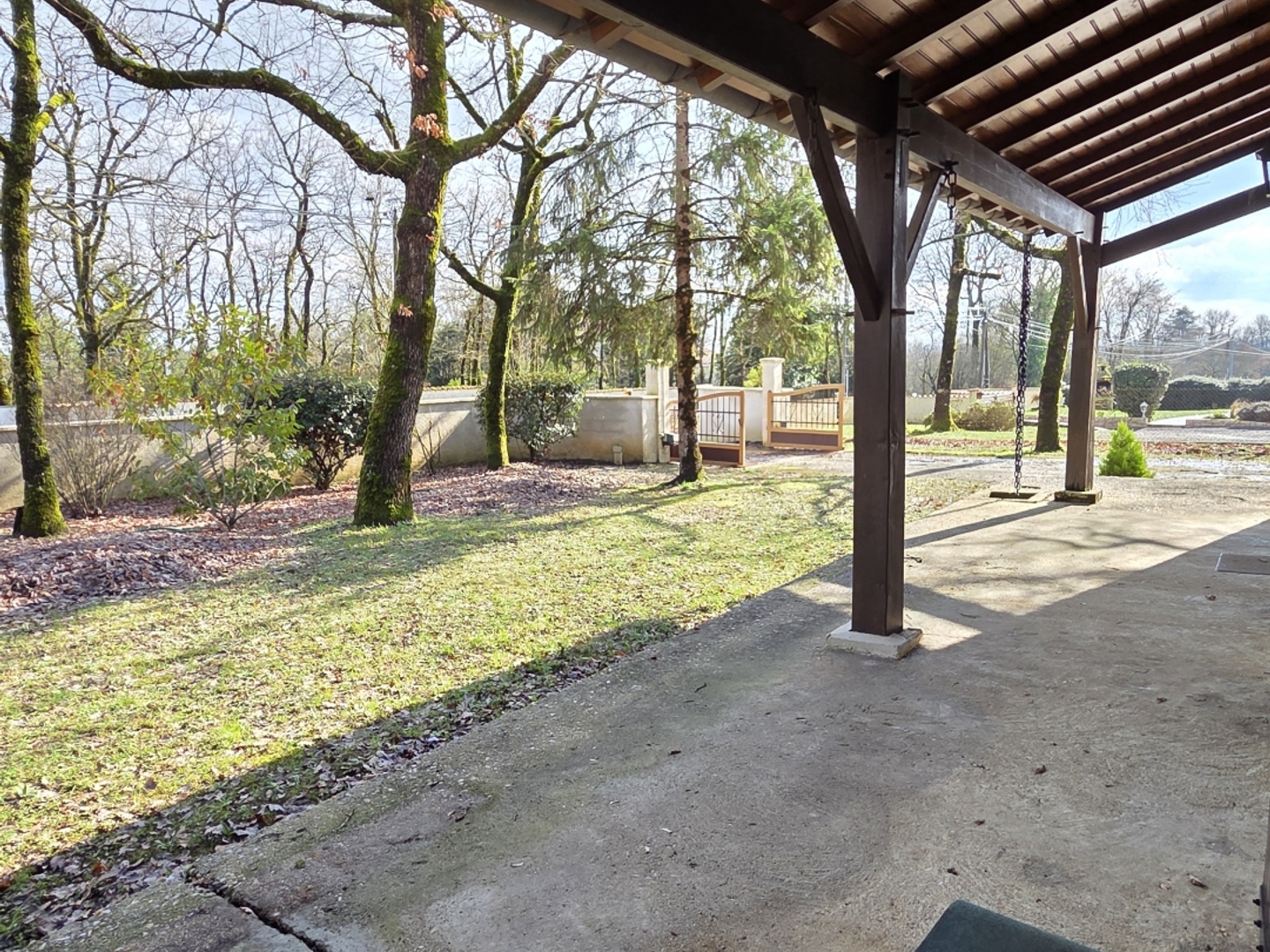 Maison à vendre - 5 pièces - 110m2 - Saint-Saturnin (16290)