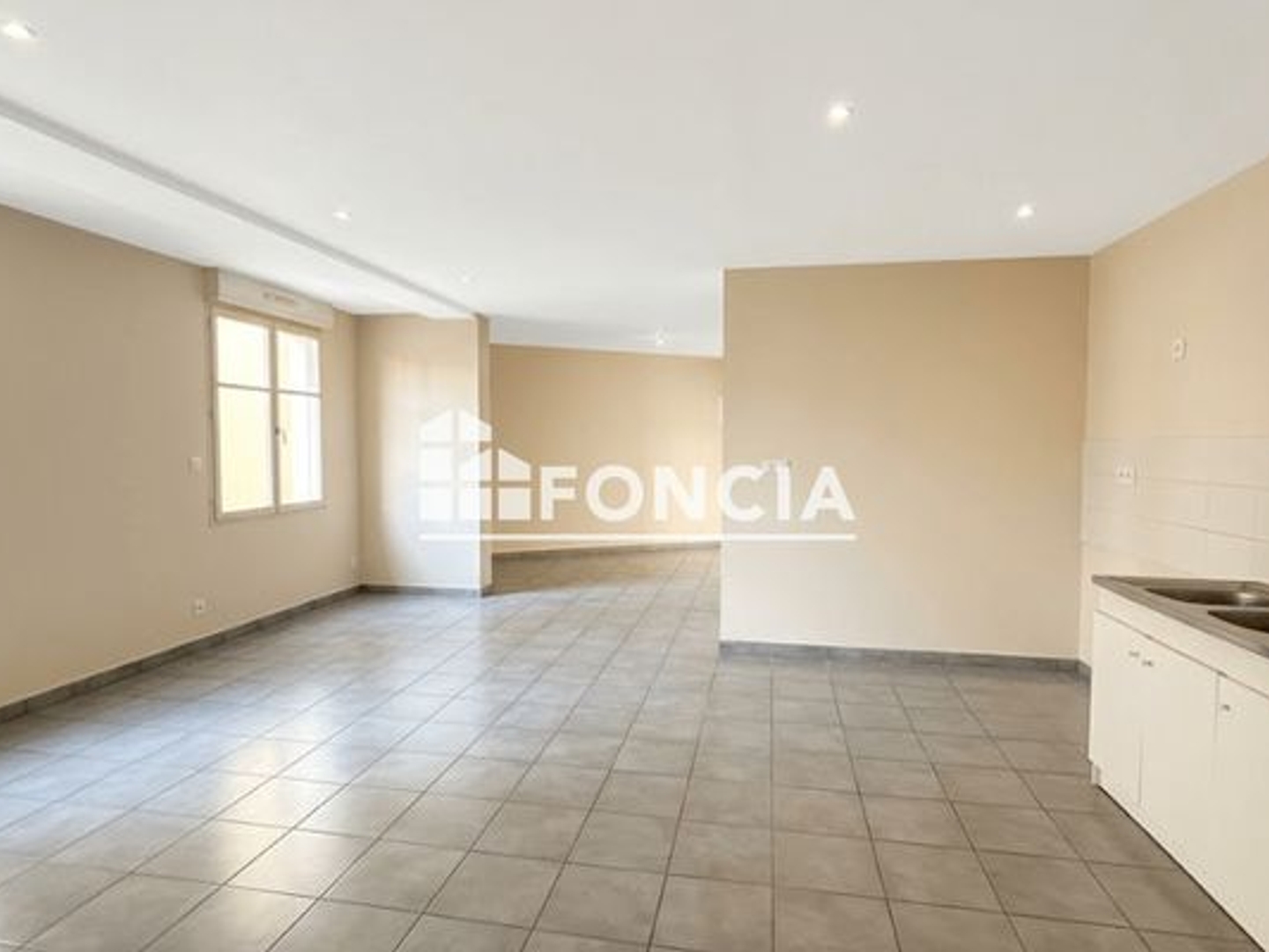 Appartement à vendre - 5 pièces - 113m2 - Saint-Étienne (42000)