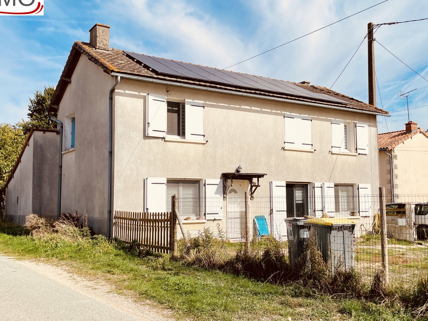 AGREABLE MAISON DE CAMPAGNE INDÉPENDANTE AVEC GRAND TERRAIN