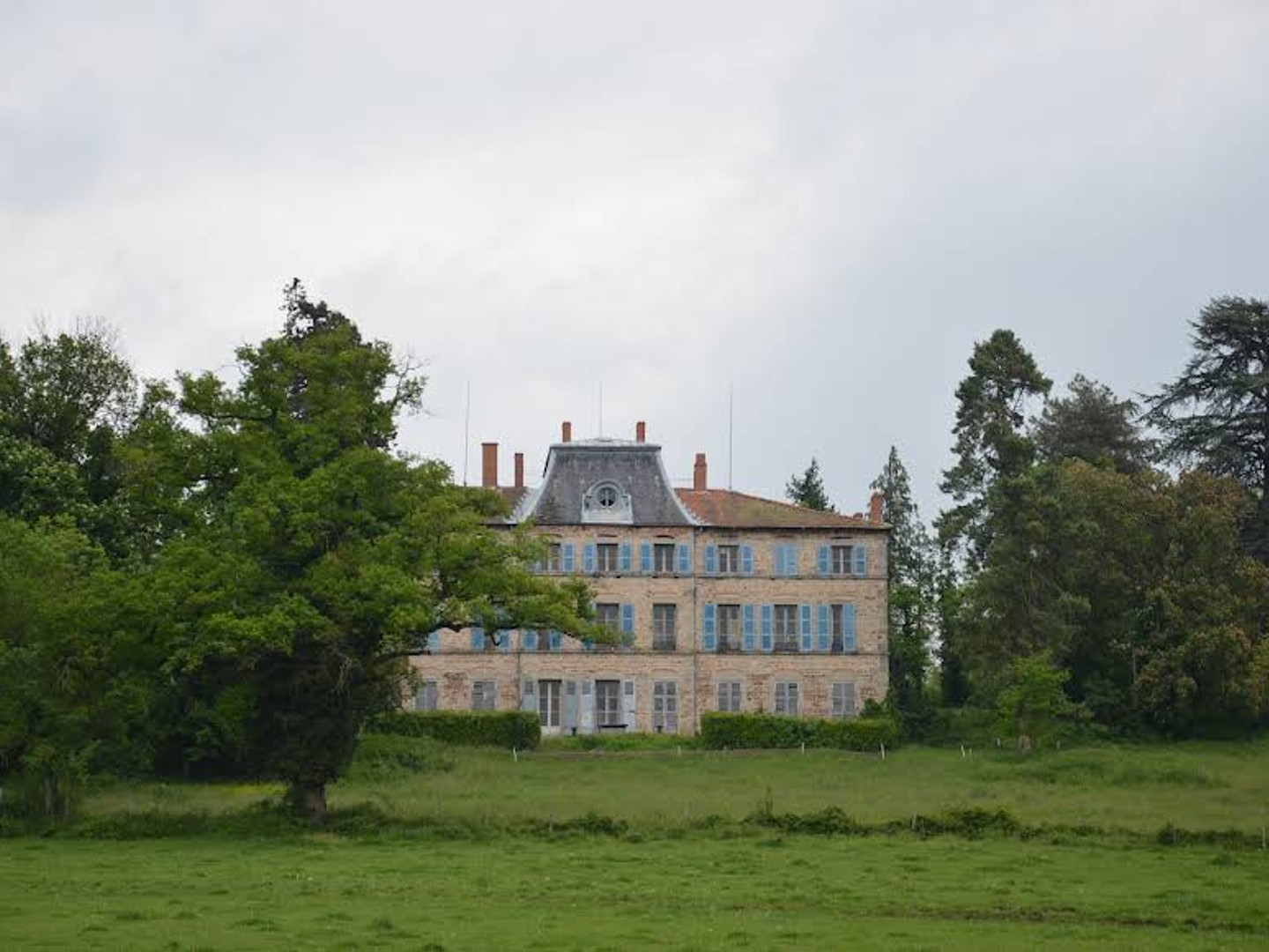 Château 25 pièces 1500 m²