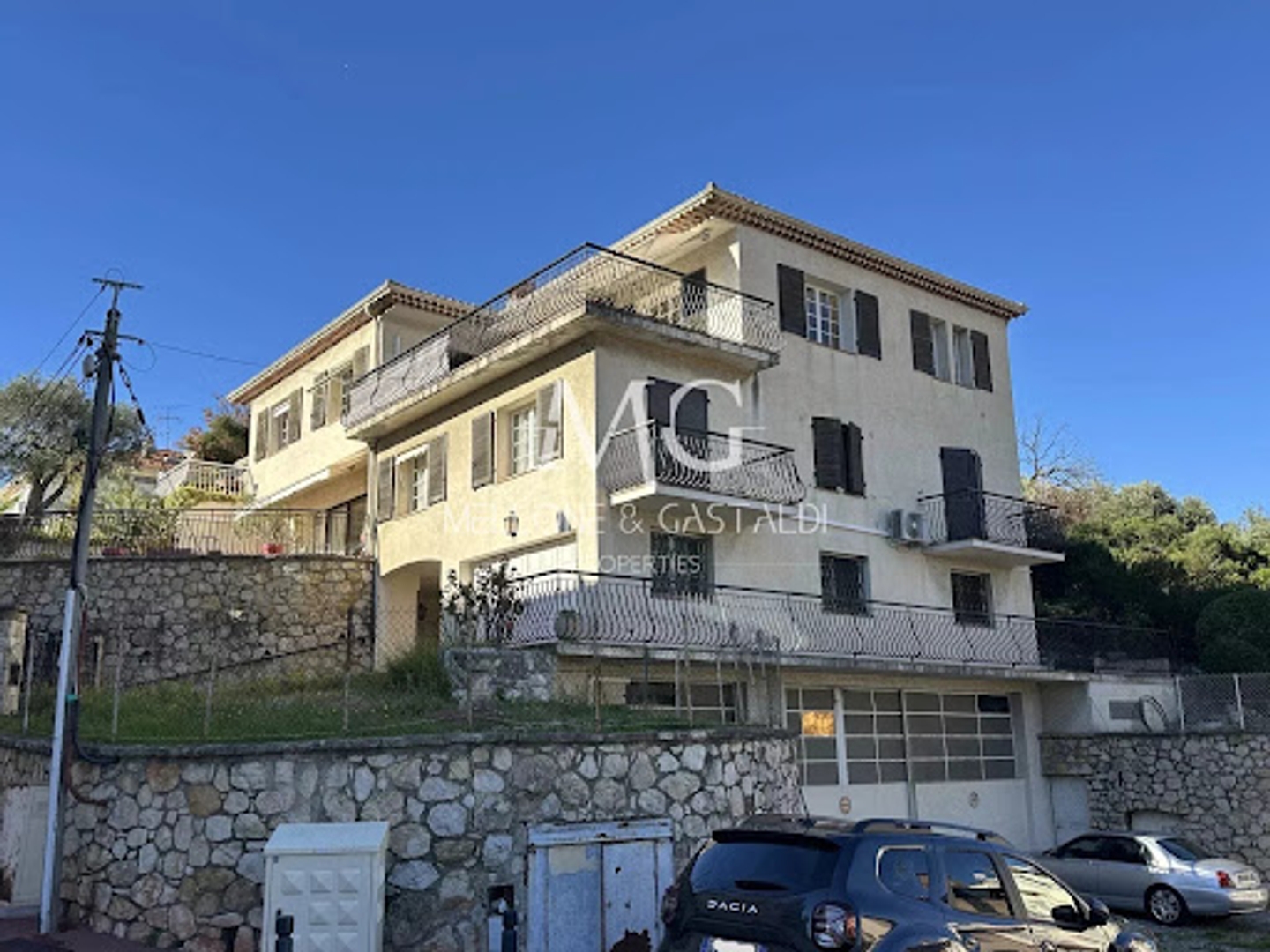 Propriété 600 m²