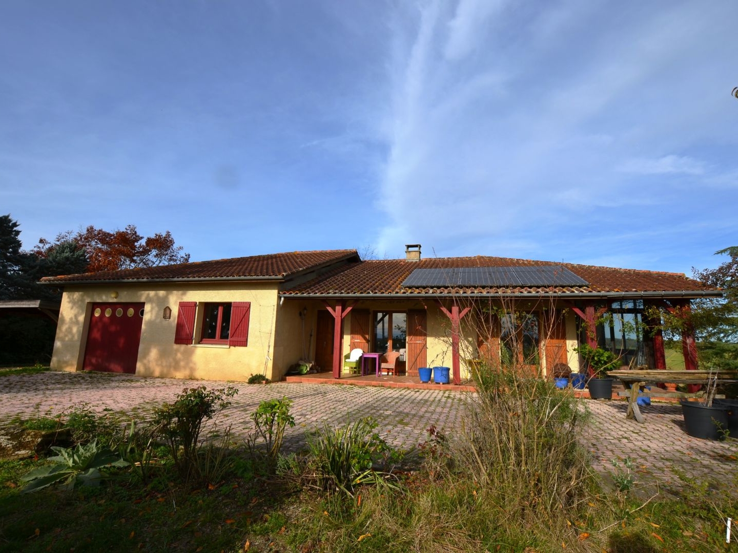 A vendre, Montesquiou (Gers): maison de plain-pied 3 chambres au calme, à la campagne et face aux Pyrénées avec garage, autres d
