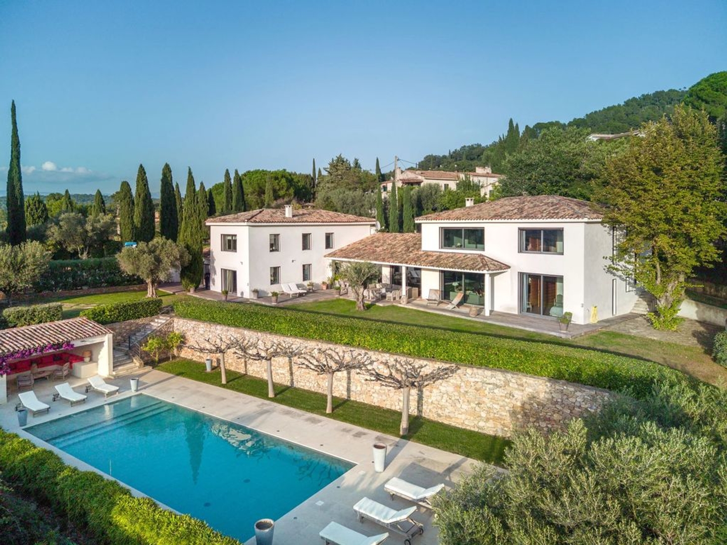 Villa 10 pièces 386 m²