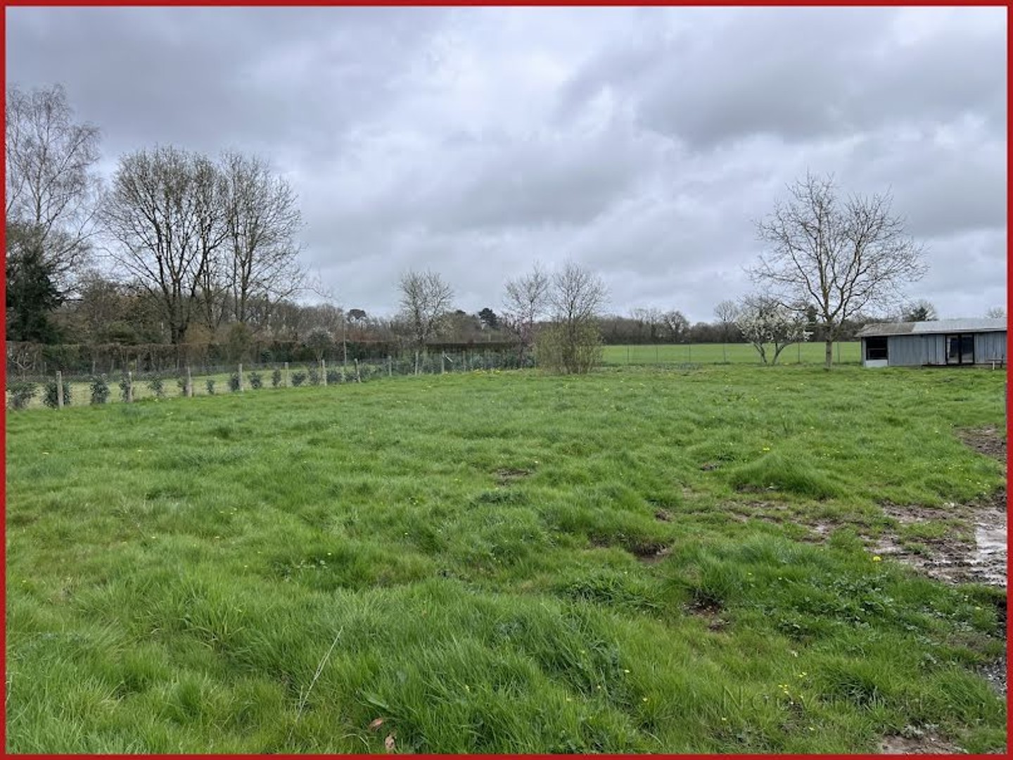 Terrain 943 m²